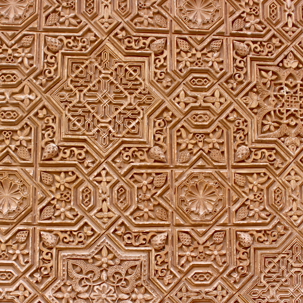 Detail der Fassade des Comares-Palastes