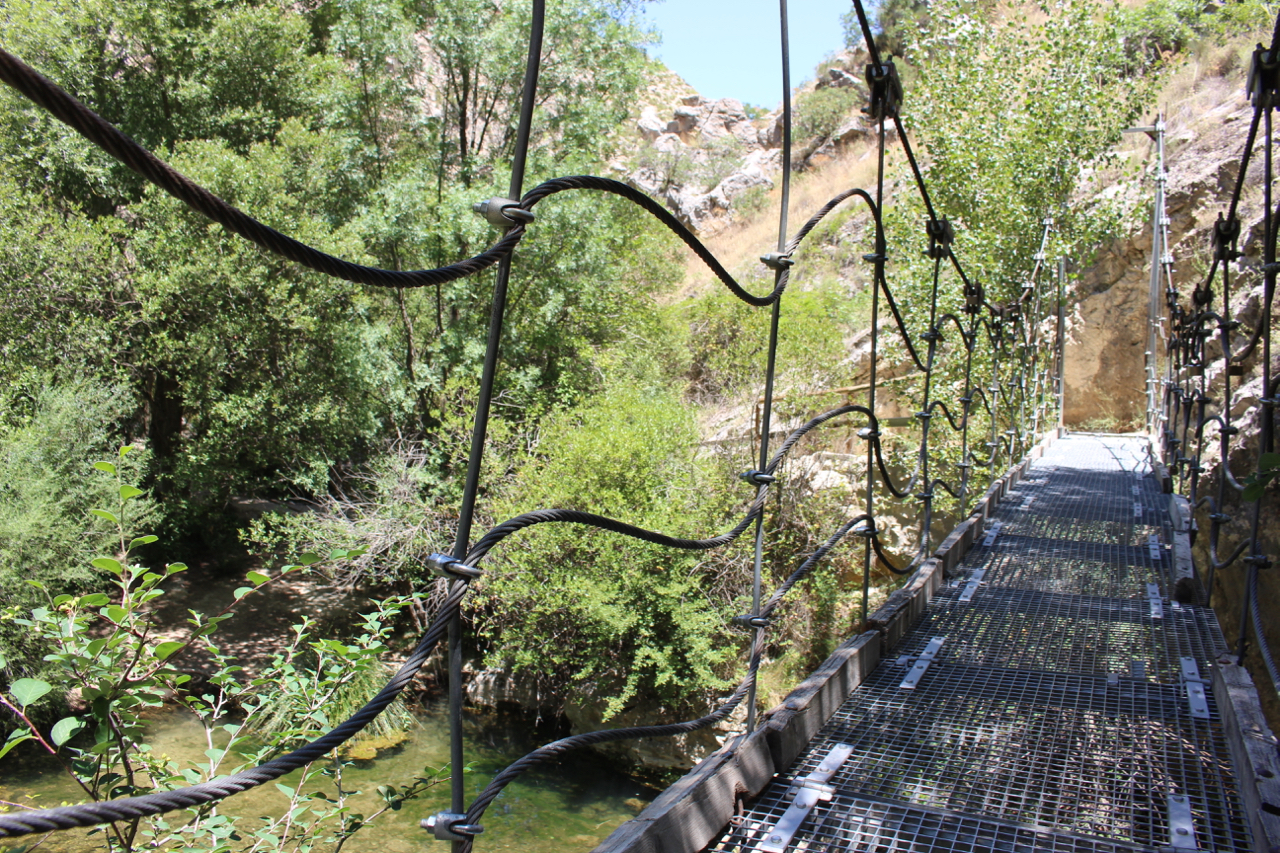 Hängebrücke in der Klamm des Río Castril