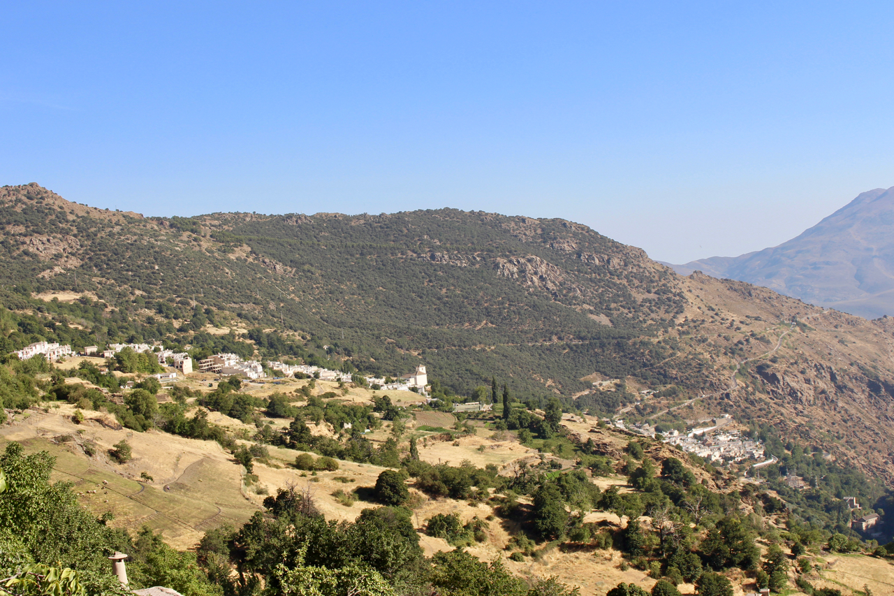 Bubión und Pampaneira von Capileira aus gesehen